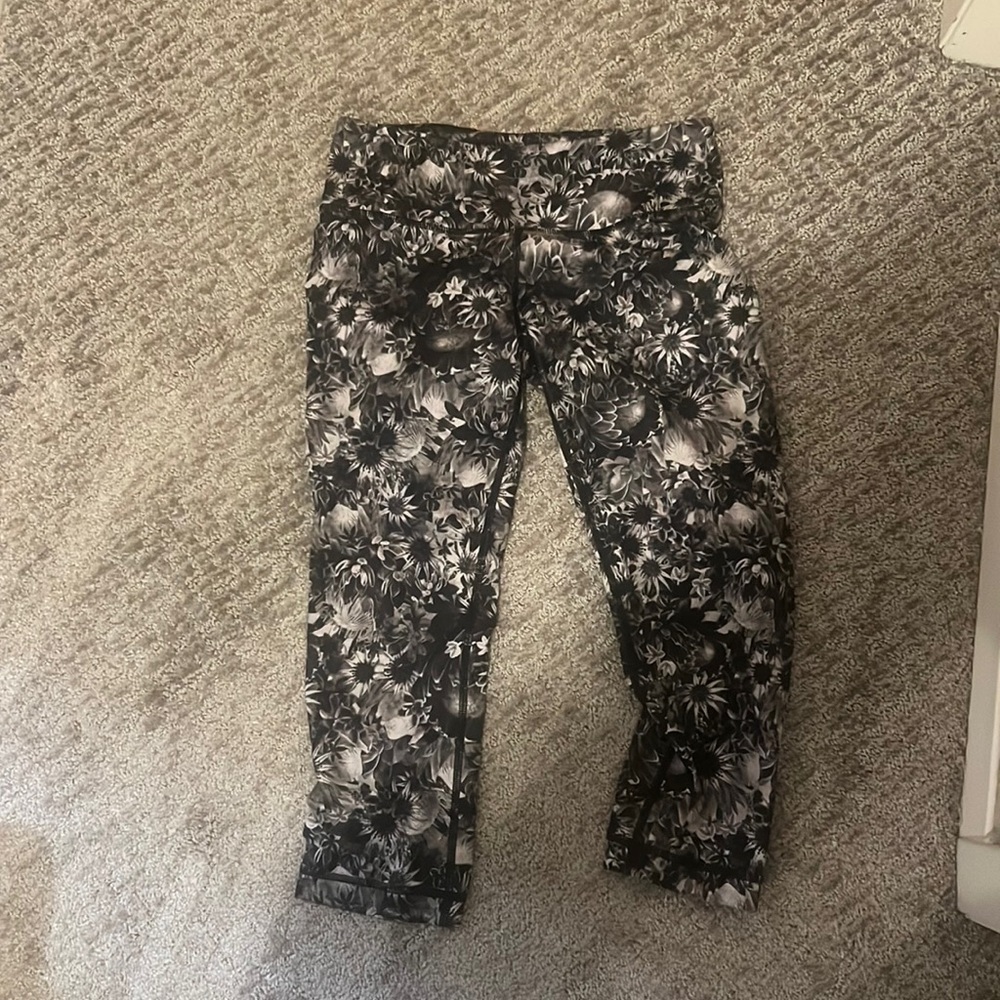Size 6 lululemon crops